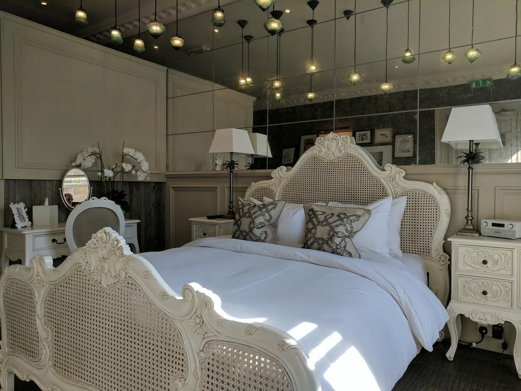The Halcyon Hotel Apartments, George Street Бат Екстер'єр фото